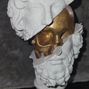 COPY - Divine statue